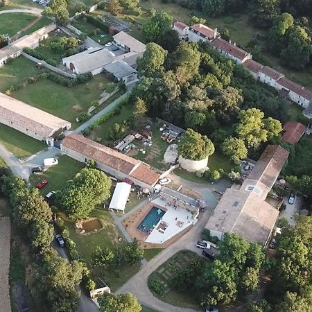 Gite De St Hilaire Soubise Exterior photo